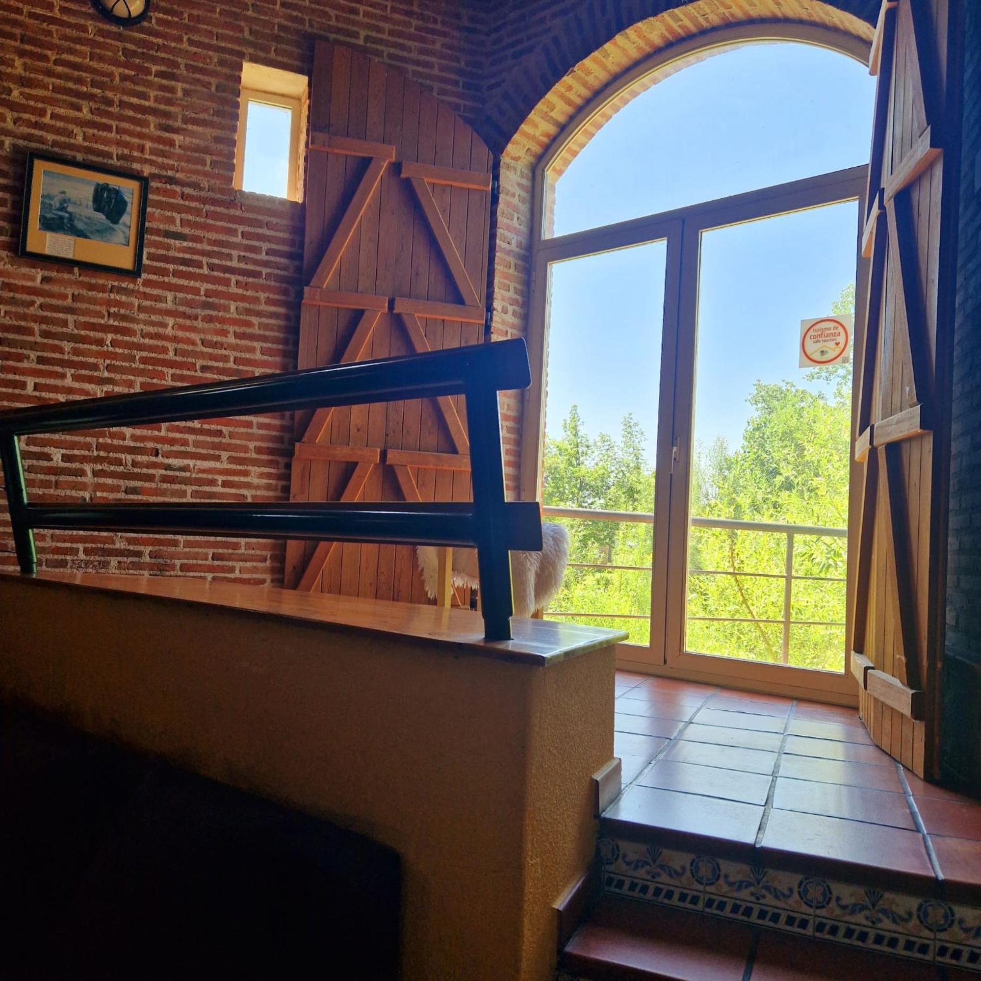 Casa Rural sobre el Rio y con Piscina Huerta  Exterior foto