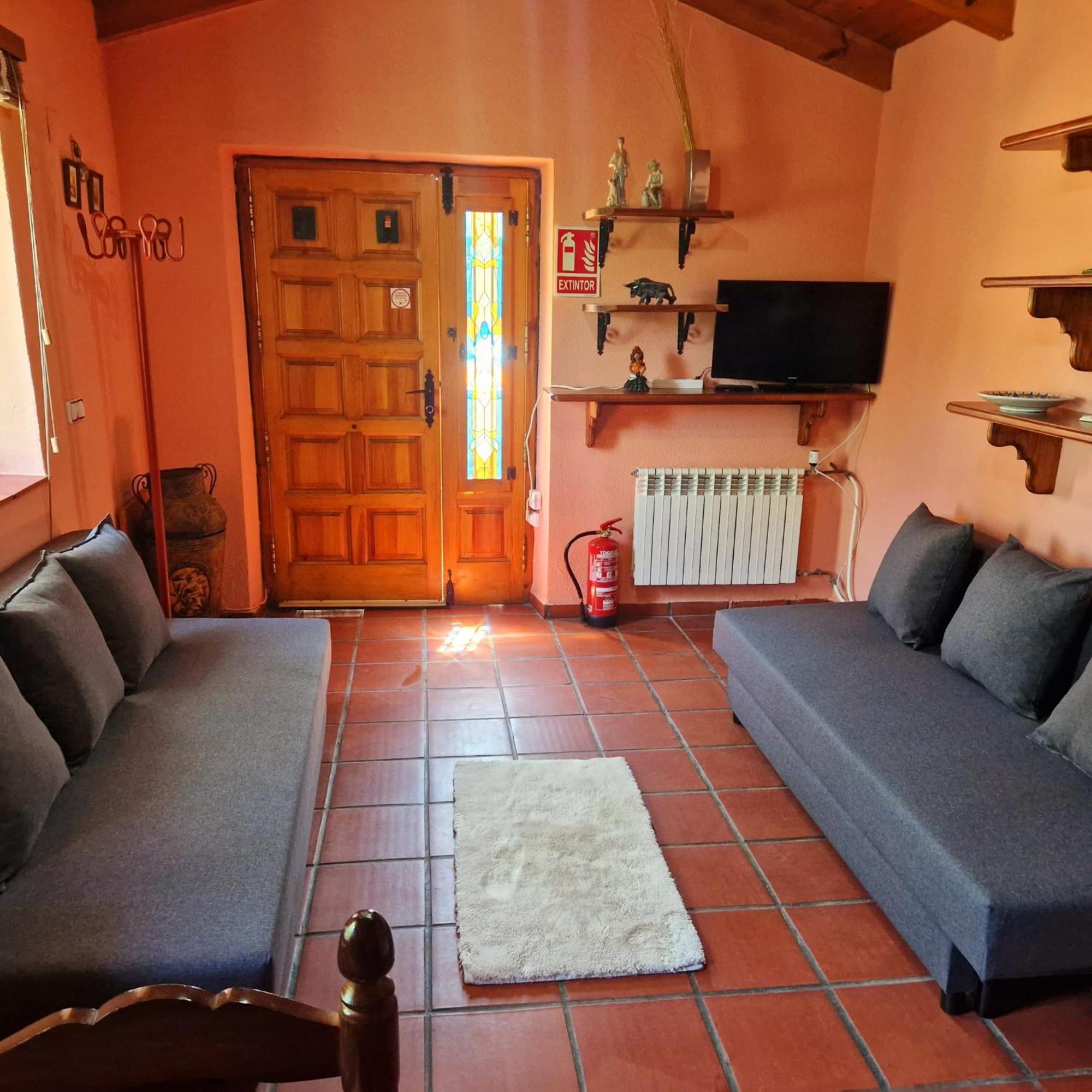 Casa Rural sobre el Rio y con Piscina Huerta  Exterior foto