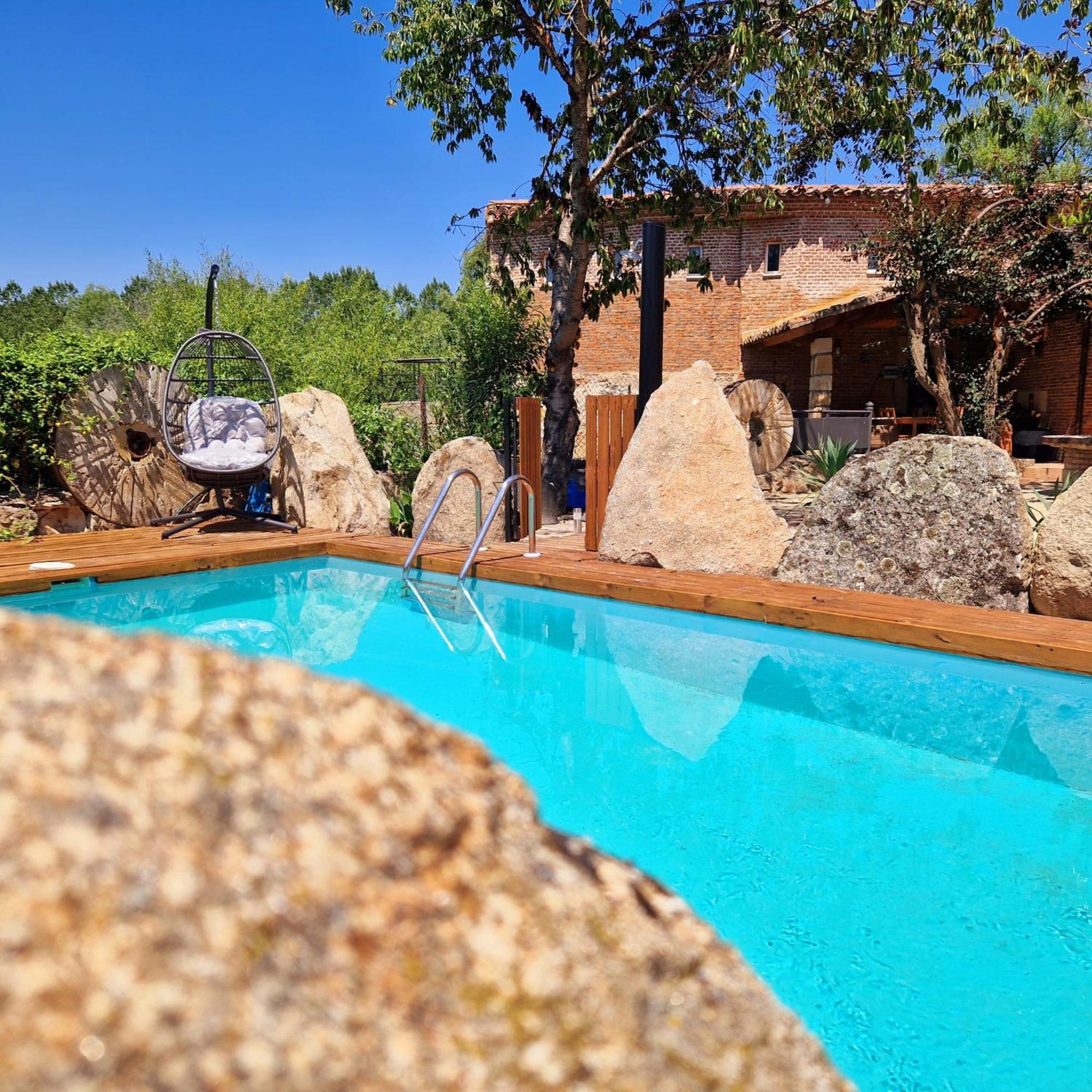 Casa Rural sobre el Rio y con Piscina Huerta  Exterior foto
