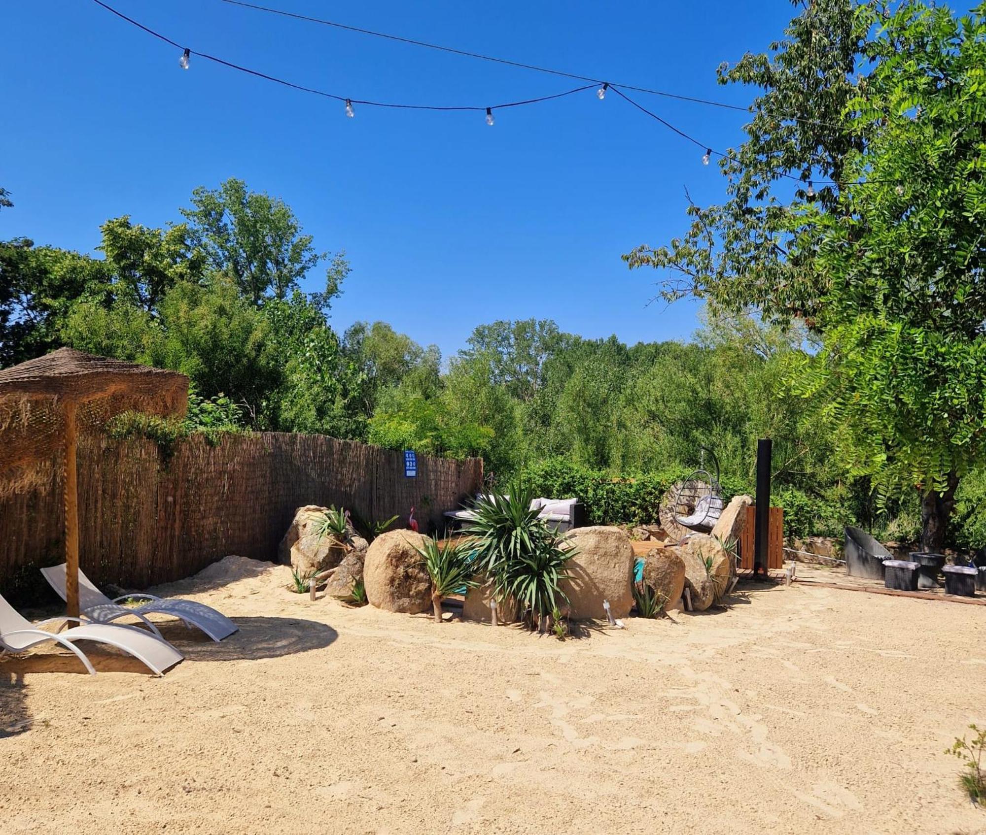 Casa Rural sobre el Rio y con Piscina Huerta  Exterior foto