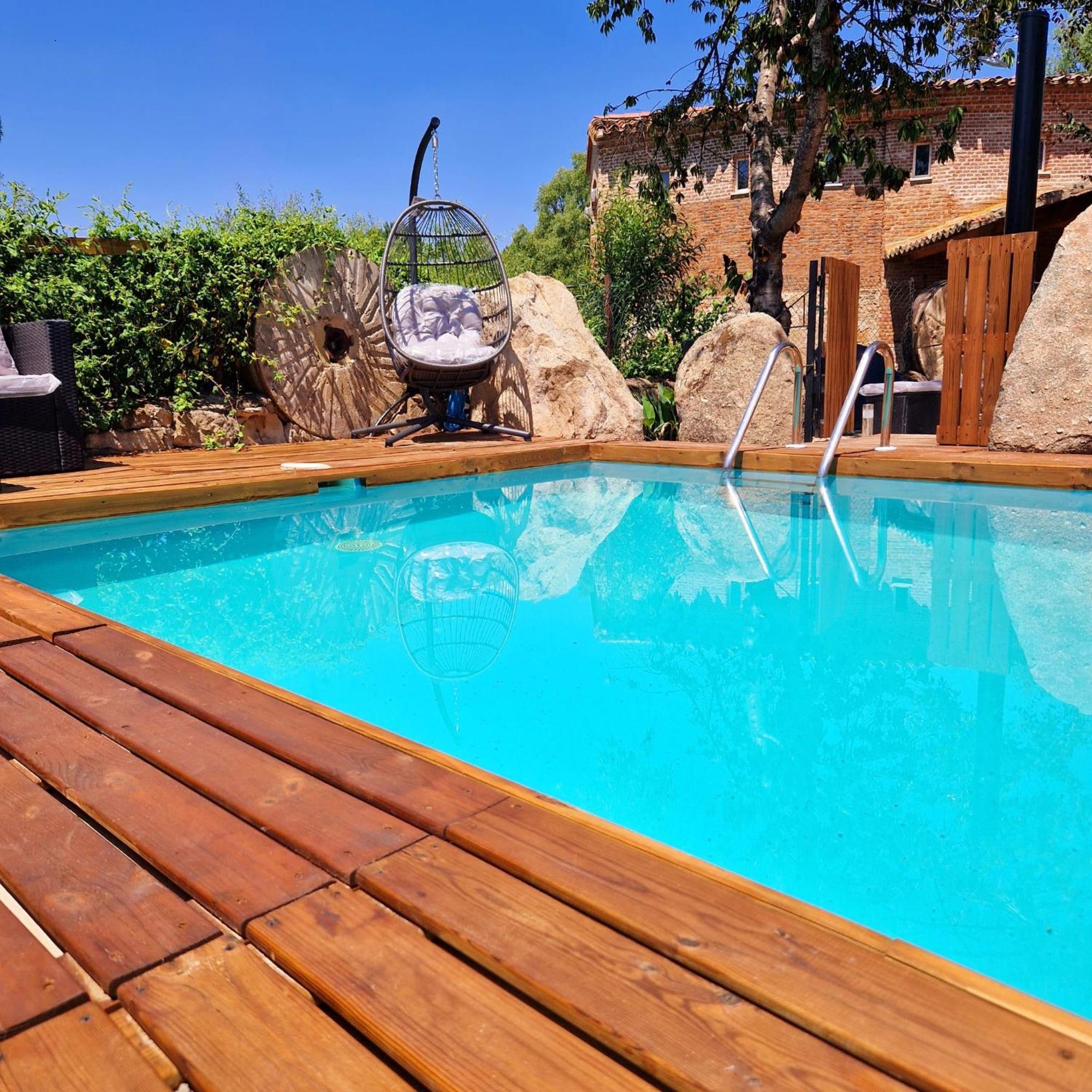 Casa Rural sobre el Rio y con Piscina Huerta  Exterior foto