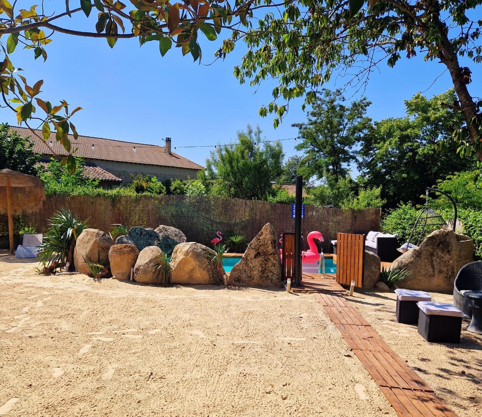 Casa Rural sobre el Rio y con Piscina Huerta  Exterior foto