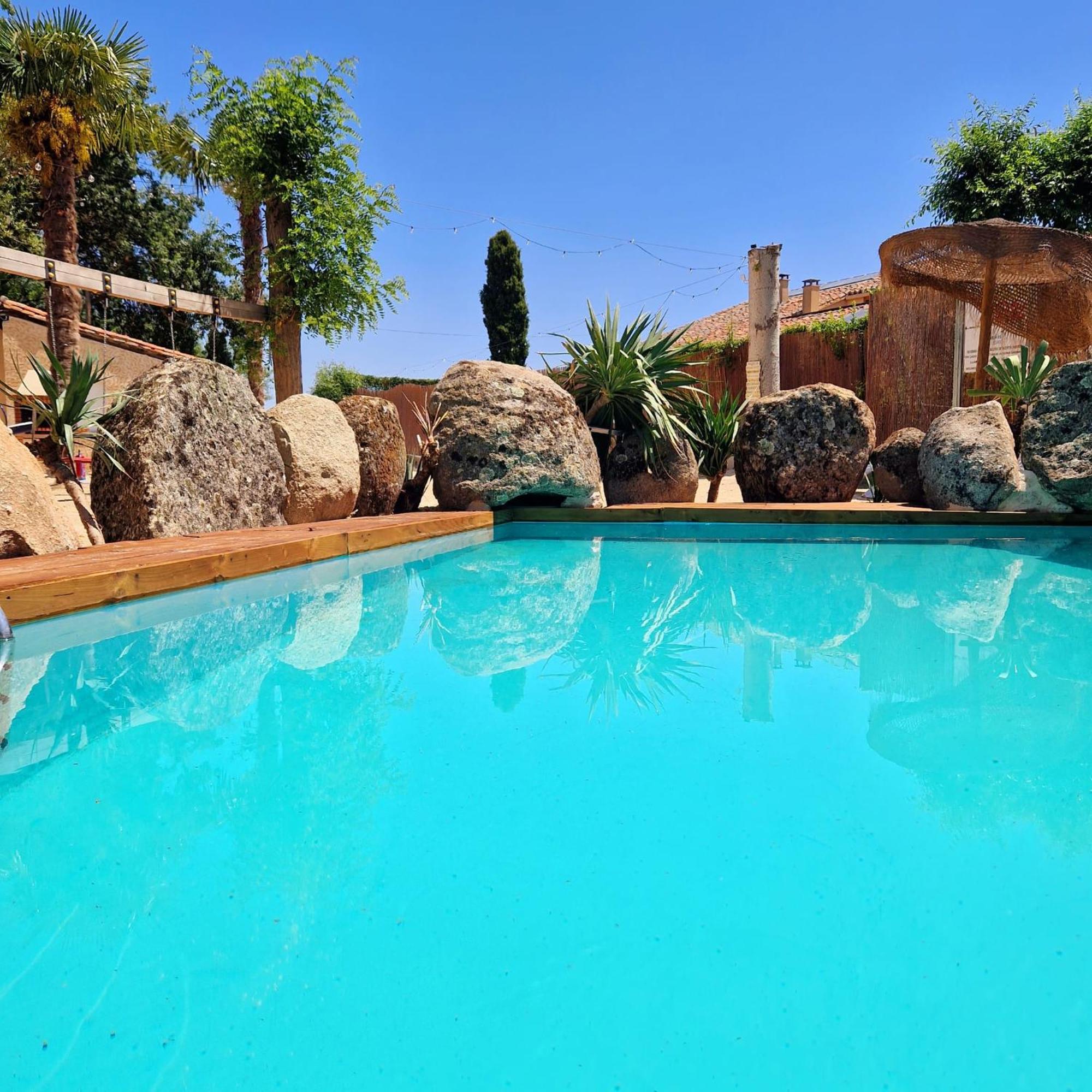 Casa Rural sobre el Rio y con Piscina Huerta  Exterior foto