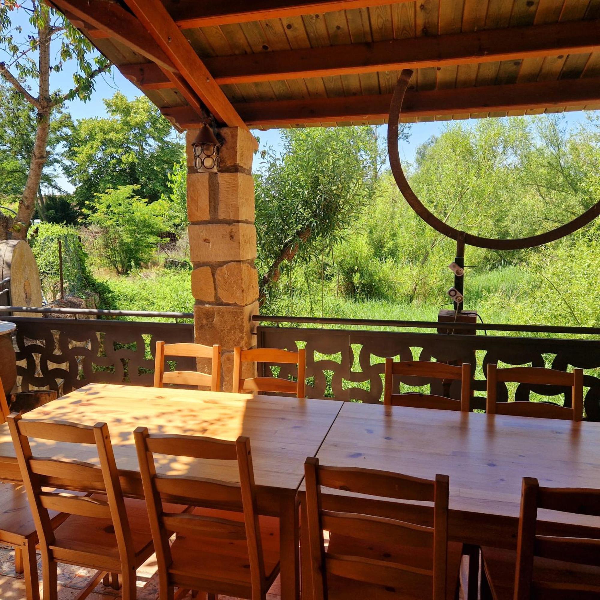 Casa Rural sobre el Rio y con Piscina Huerta  Exterior foto