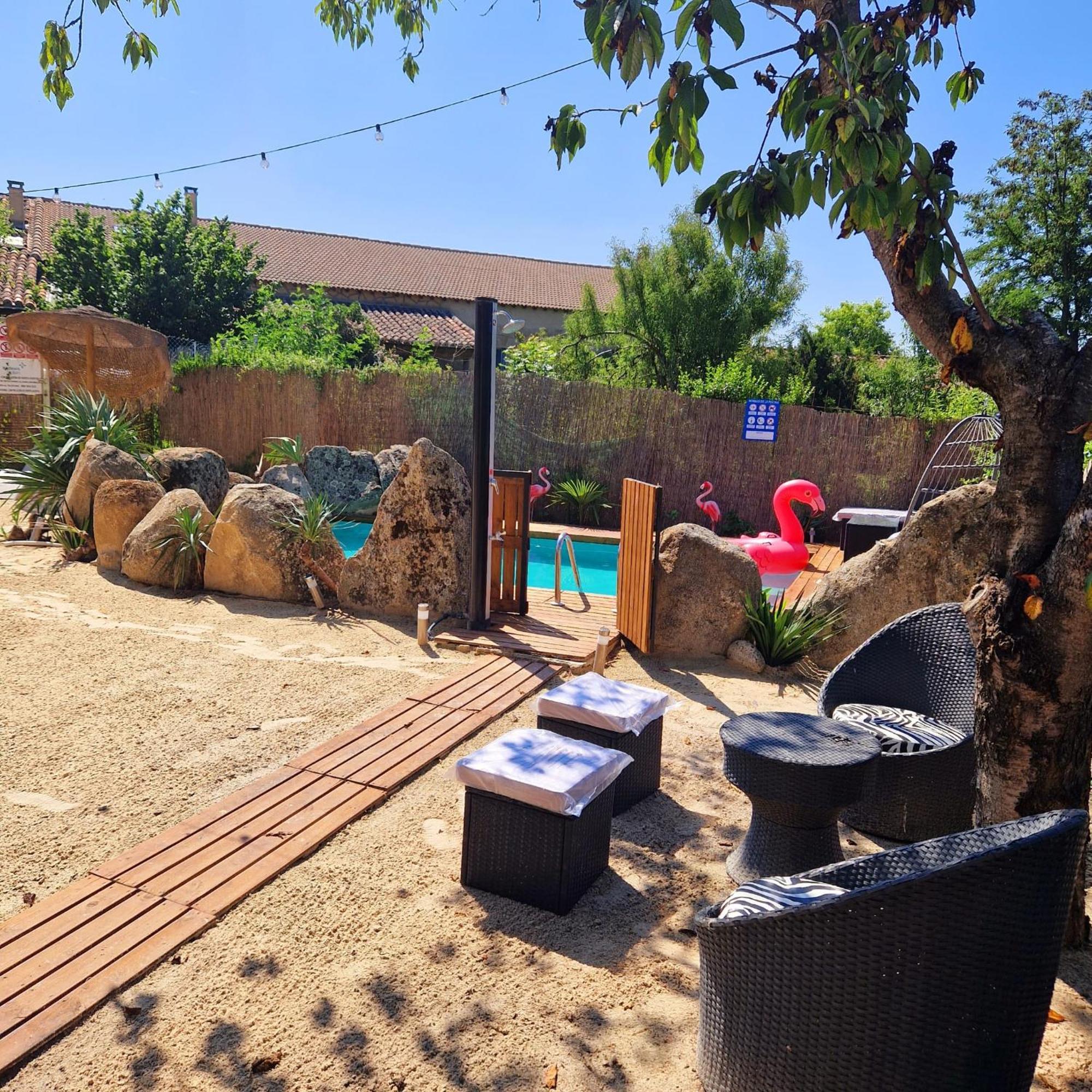 Casa Rural sobre el Rio y con Piscina Huerta  Exterior foto